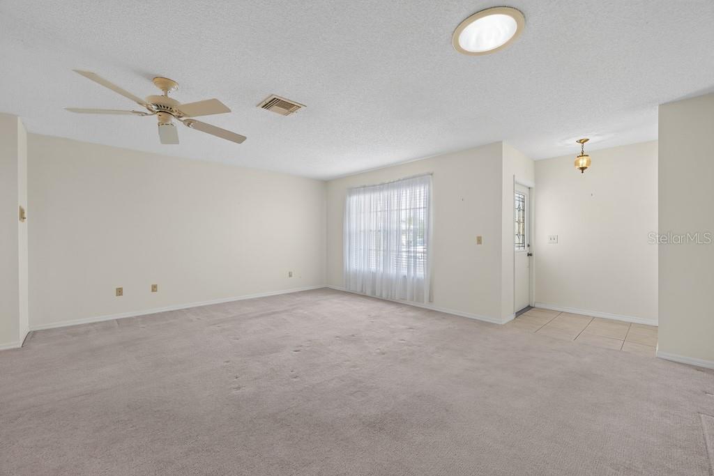 106 SILVERBELL CT — photo 5
