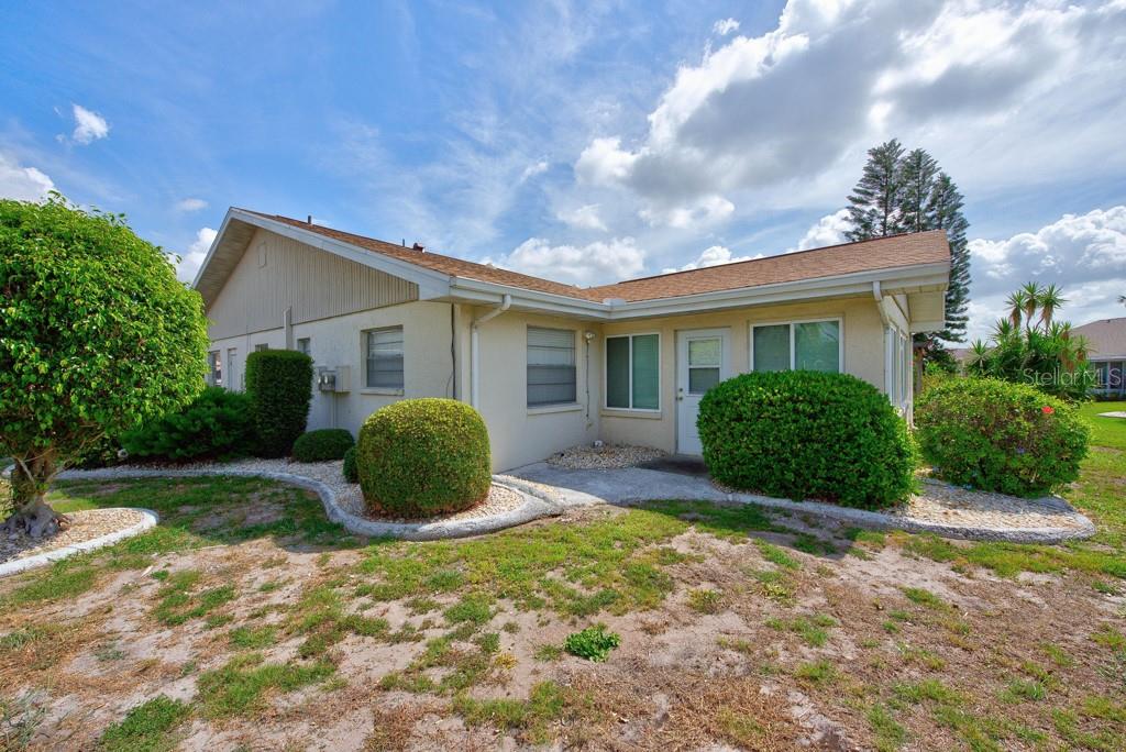 106 SILVERBELL CT — photo 38