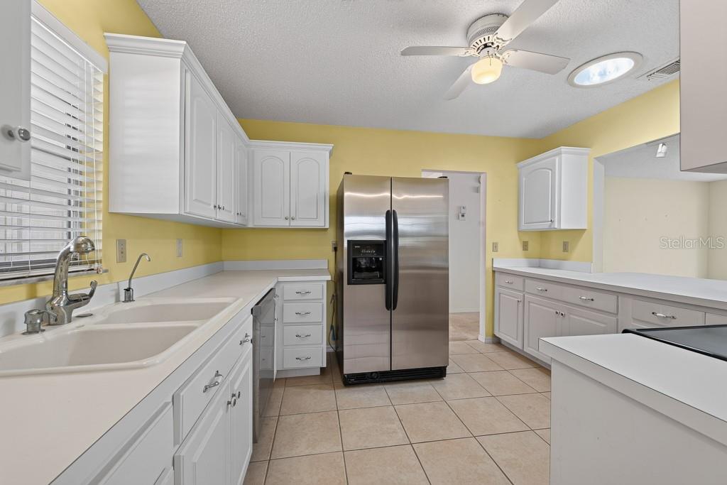106 SILVERBELL CT — photo 20