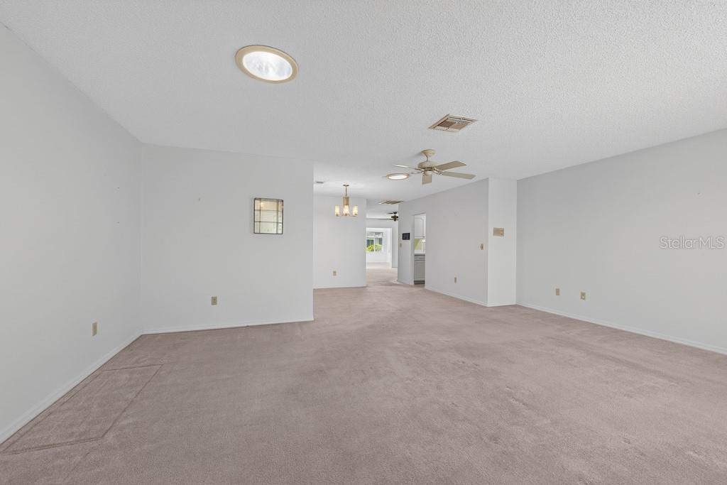 106 SILVERBELL CT — photo 3