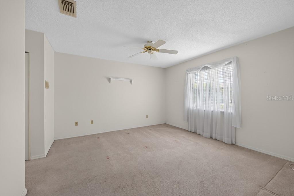 106 SILVERBELL CT — photo 28