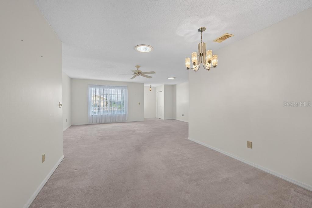 106 SILVERBELL CT — photo 10