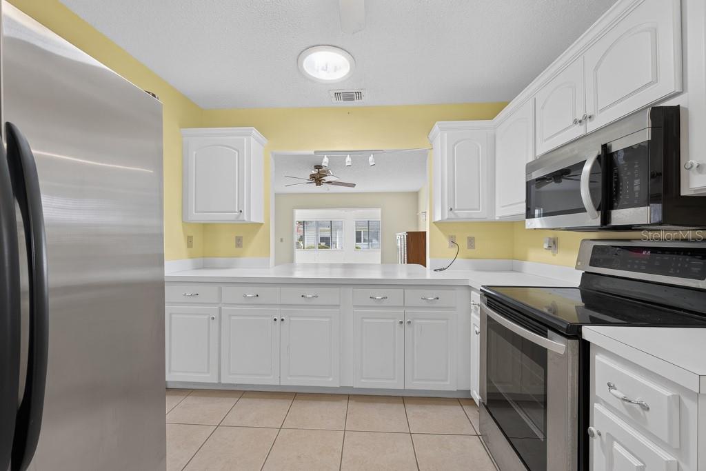 106 SILVERBELL CT — photo 22