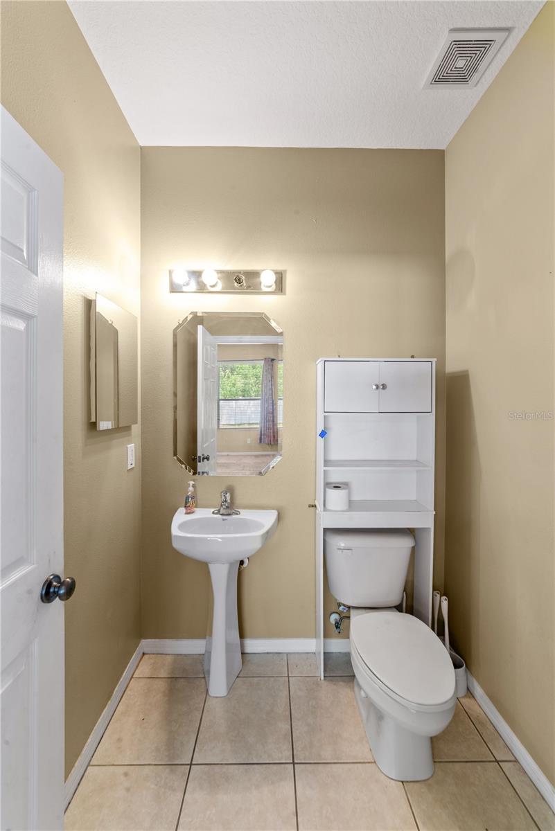 6110 39TH CT E — photo 9