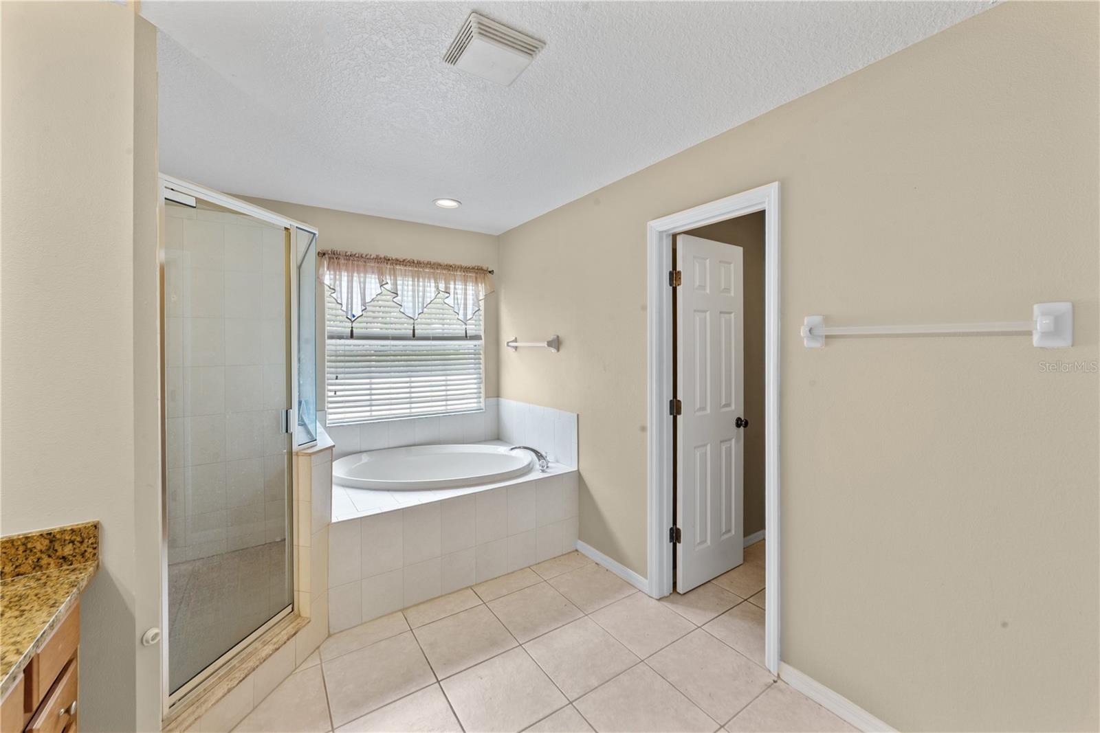 6110 39TH CT E — photo 25