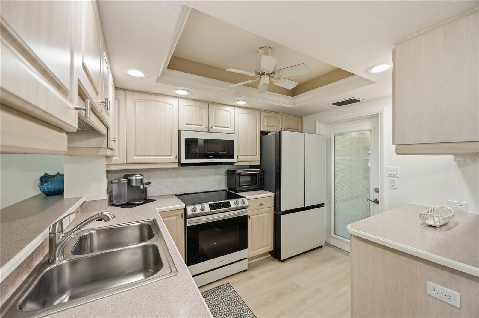 1150 TARPON CENTER DR #208 — photo 10