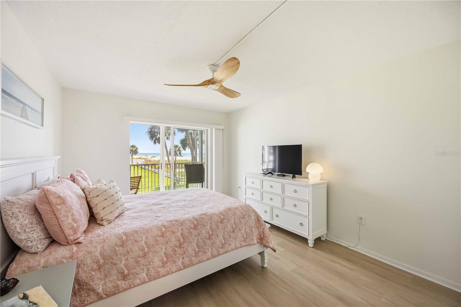 1150 TARPON CENTER DR #208 — photo 27