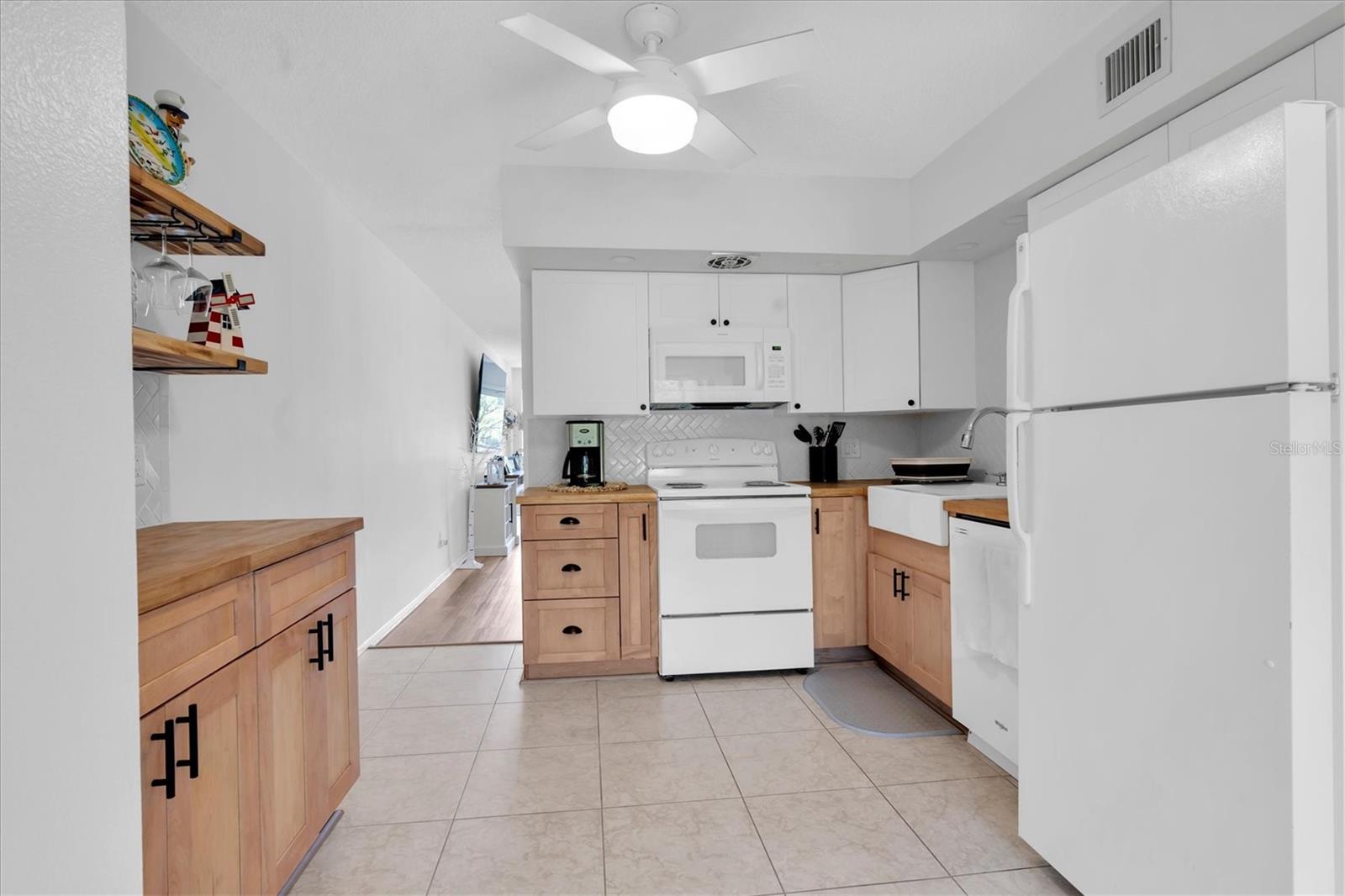 2461 RHODESIAN DR #45 — photo 9