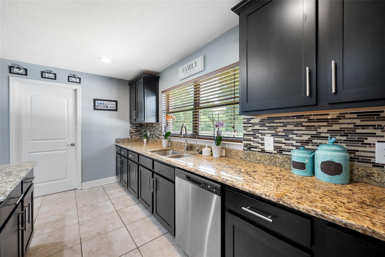 14311 HILL COUNTRY LN — photo 24