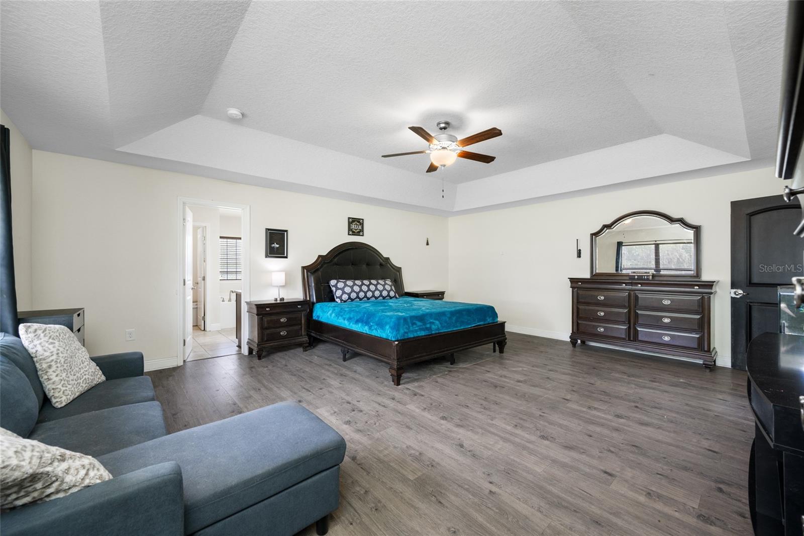 14311 HILL COUNTRY LN — photo 31