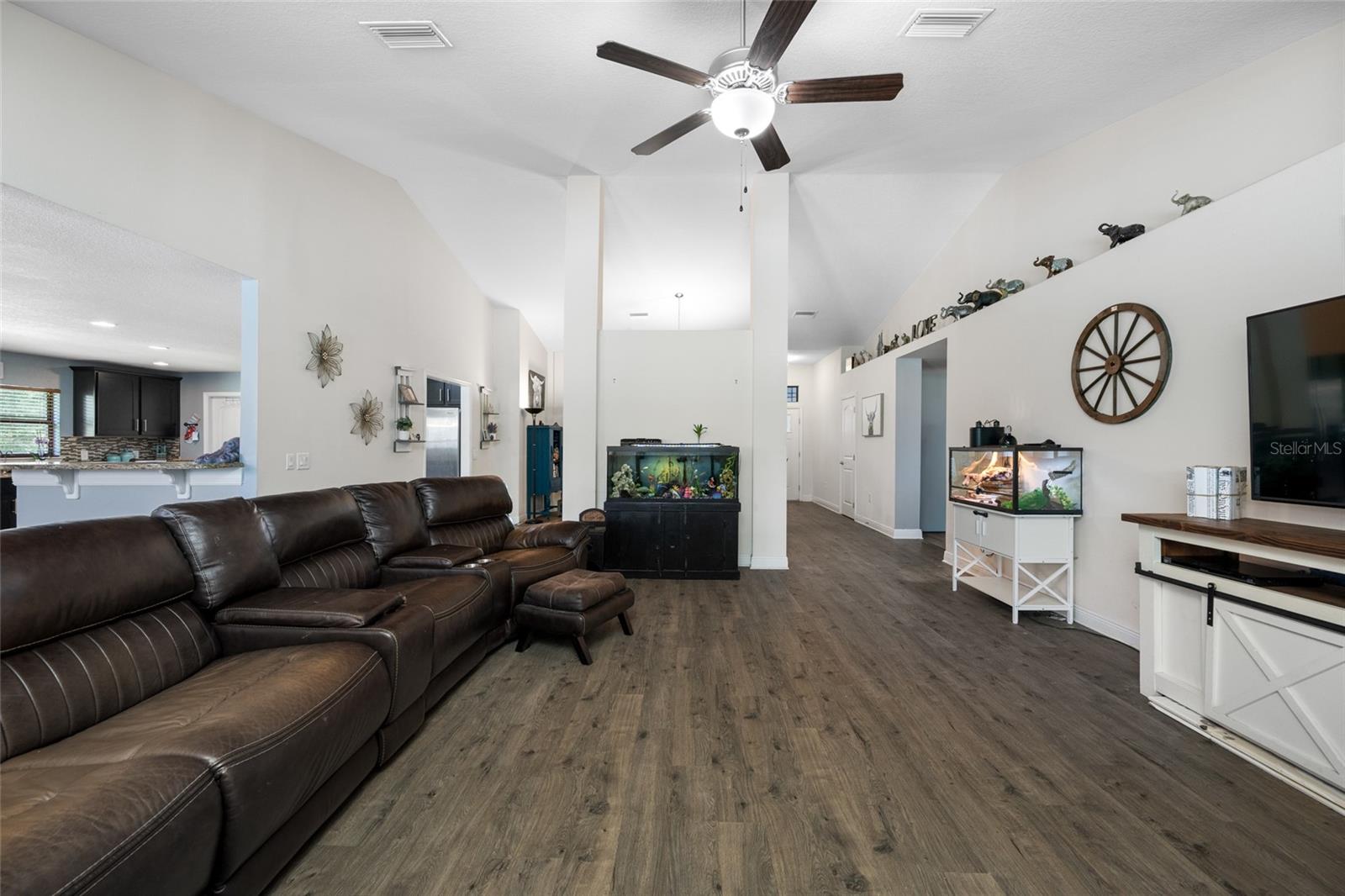 14311 HILL COUNTRY LN — photo 17