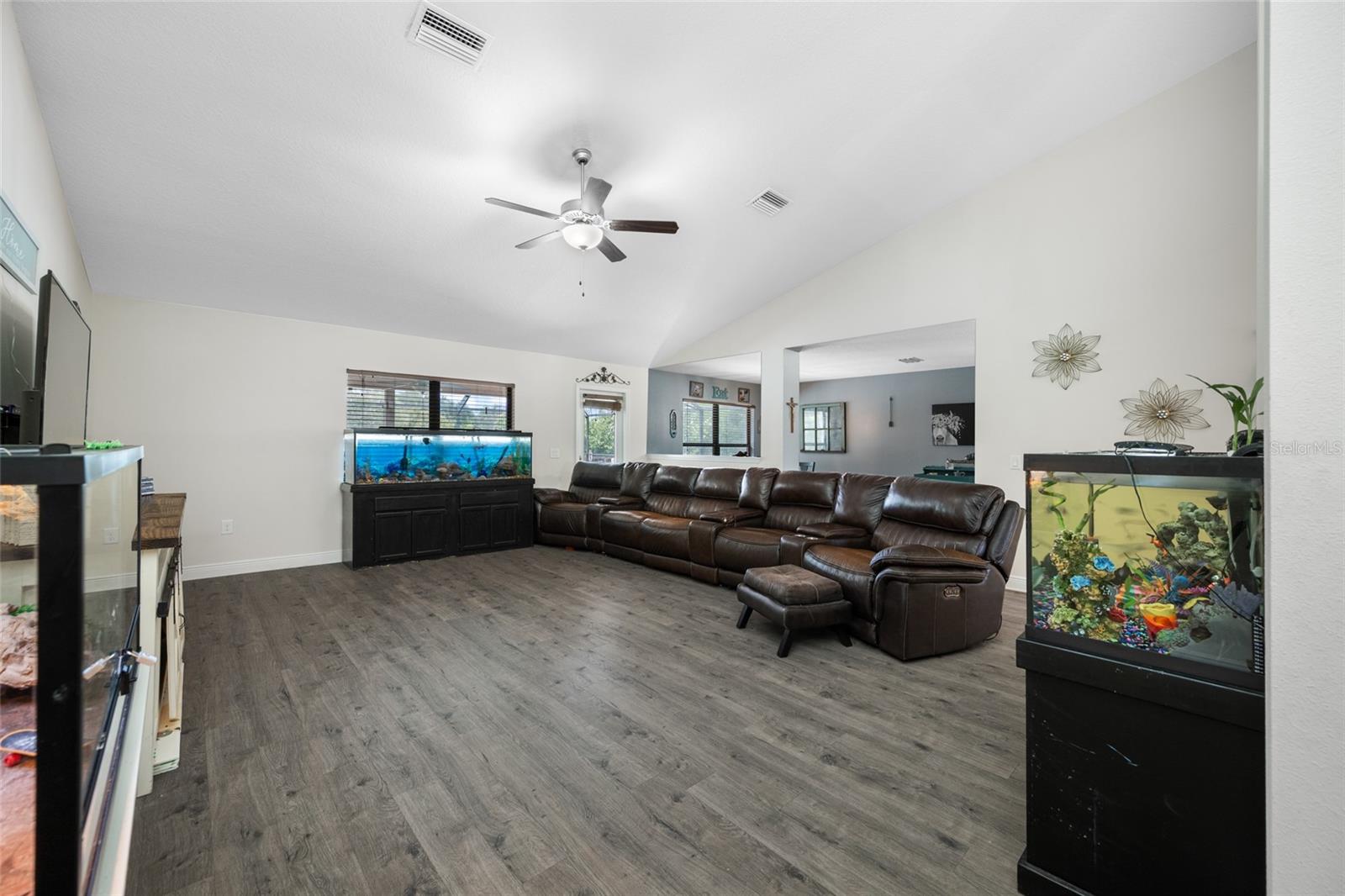 14311 HILL COUNTRY LN — photo 14