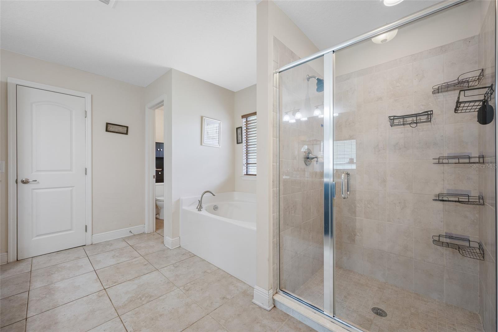 14311 HILL COUNTRY LN — photo 36