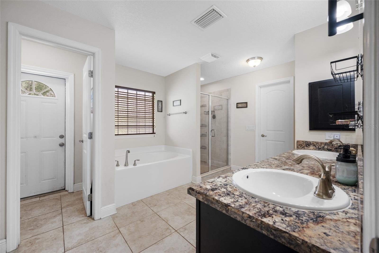 14311 HILL COUNTRY LN — photo 34