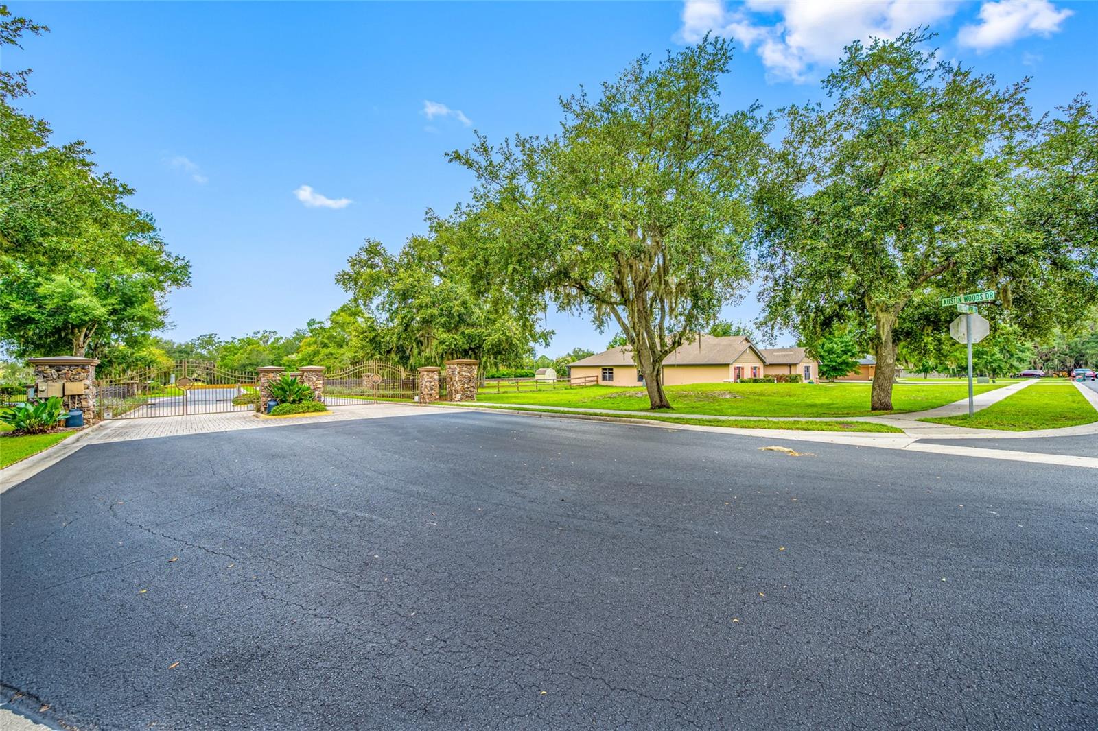 14311 HILL COUNTRY LN — photo 85