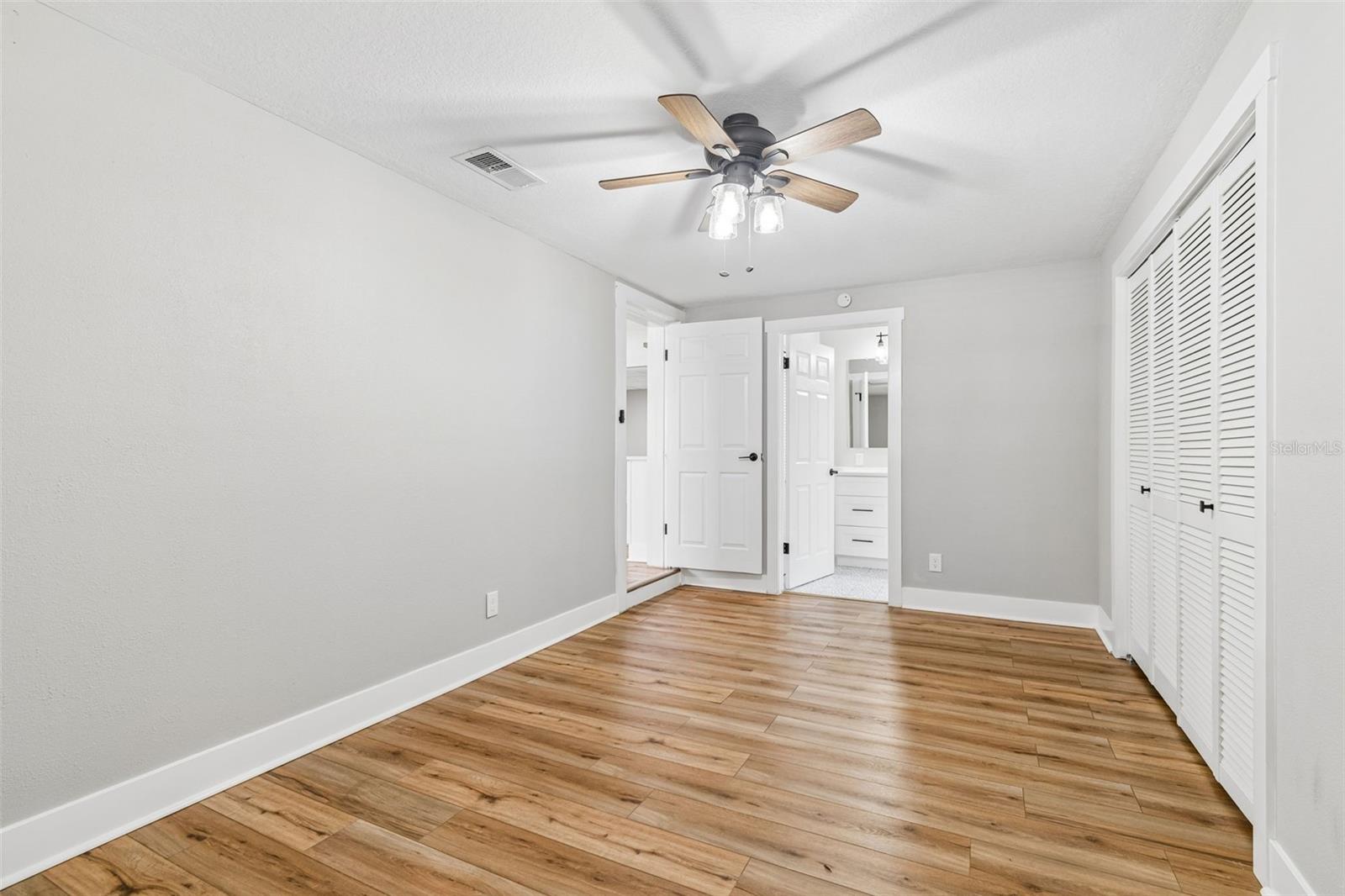 1555 MAGNOLIA DR — photo 26