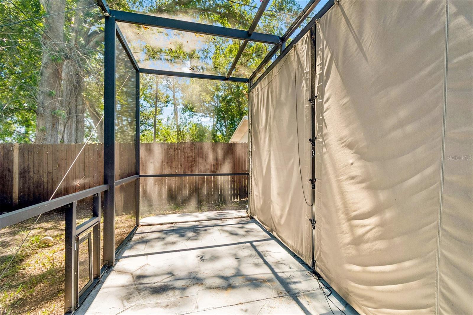 1555 MAGNOLIA DR — photo 56