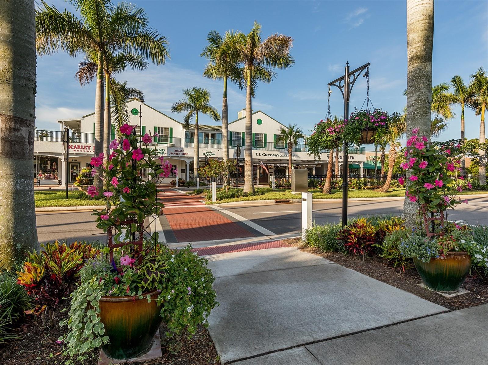 886 EUCLID RD — photo 48