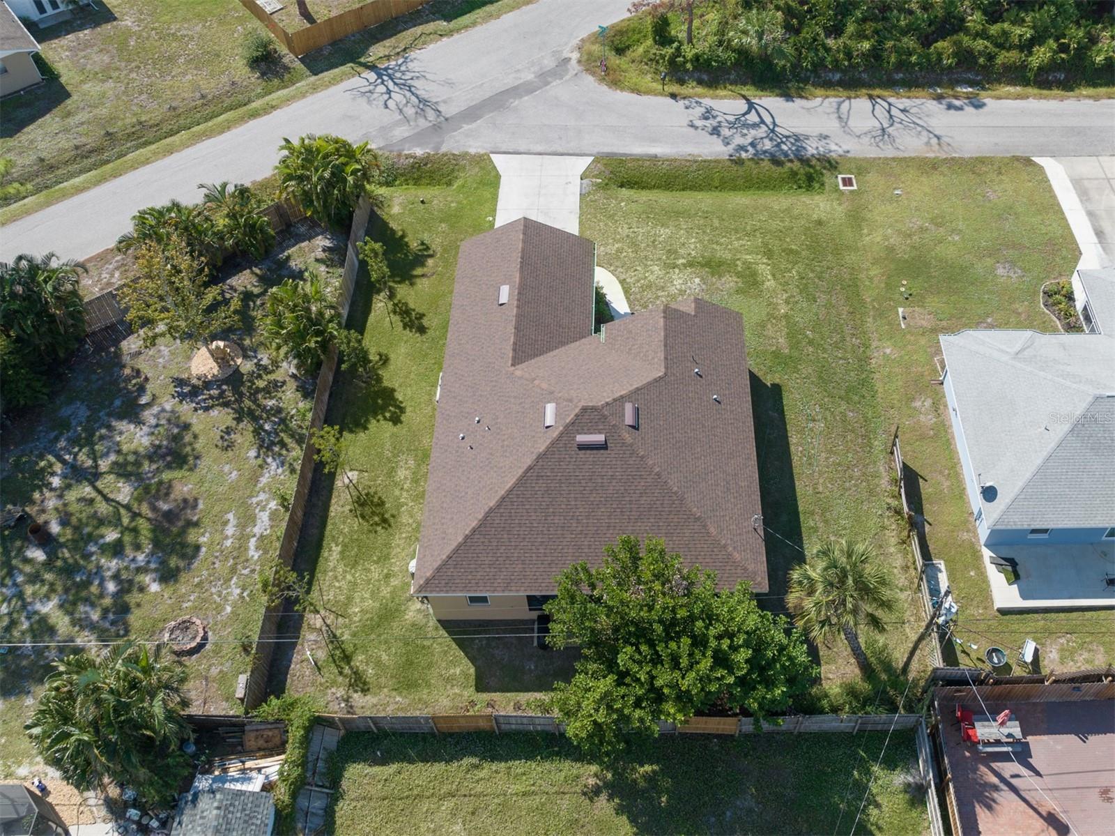 886 EUCLID RD — photo 36