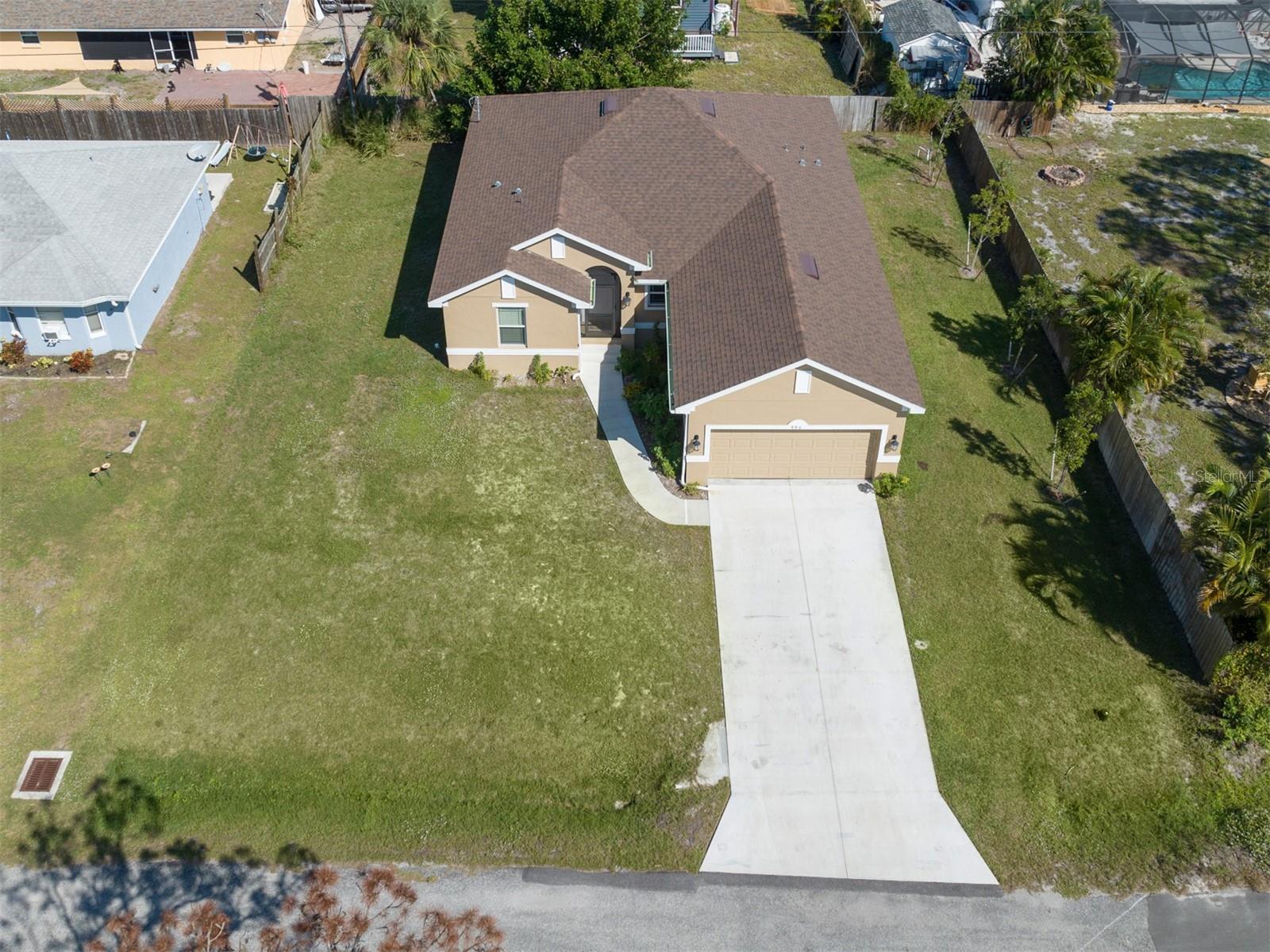 886 EUCLID RD — photo 29