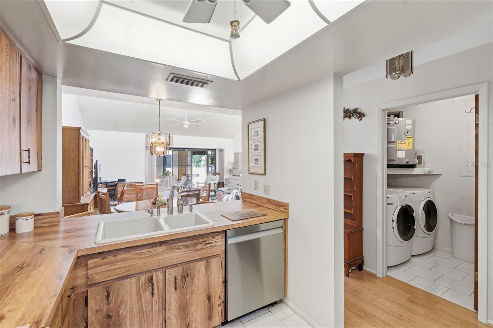 4320 FERN GLEN ST — photo 8