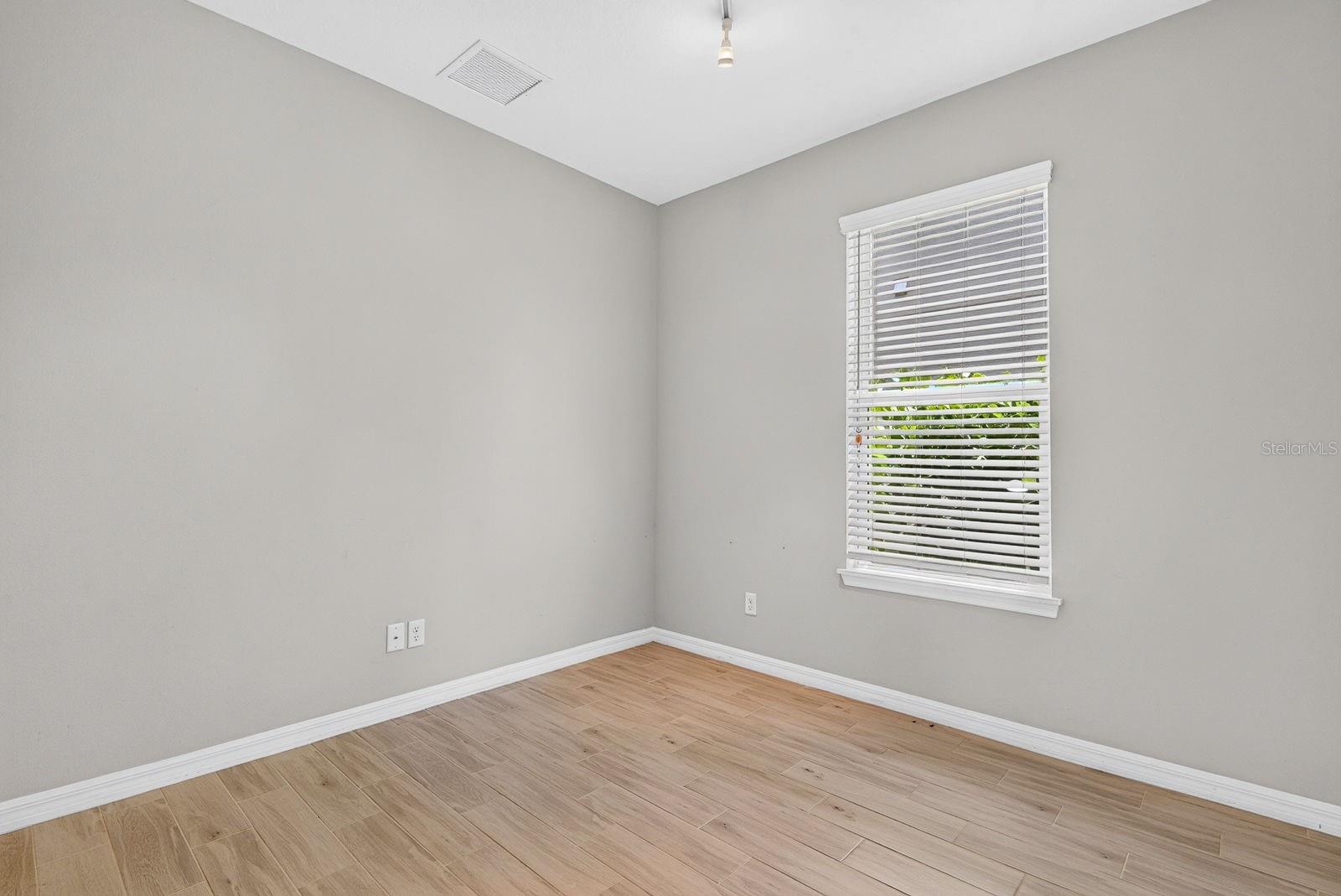 16443 PAYNES MILL DR — photo 6