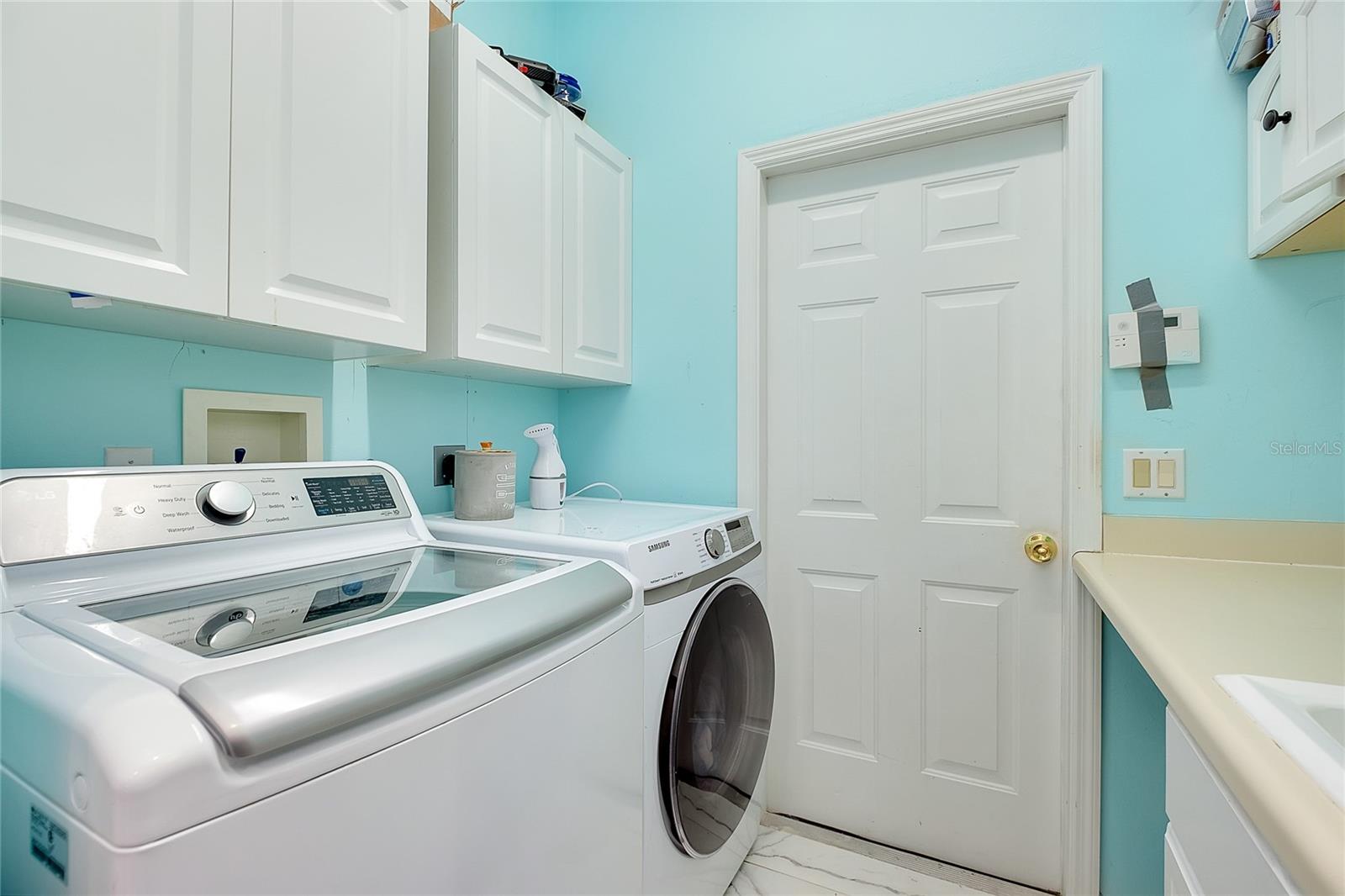 360 CEDARBROOK CT — photo 17
