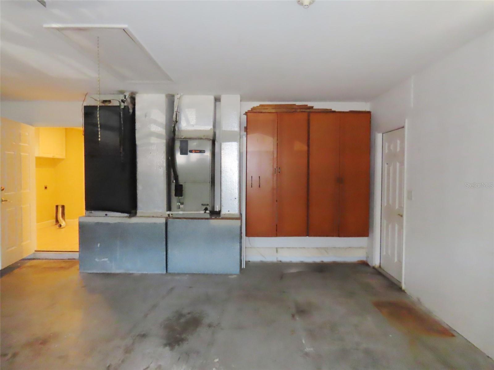 7555 PINE VALLEY LN — photo 43