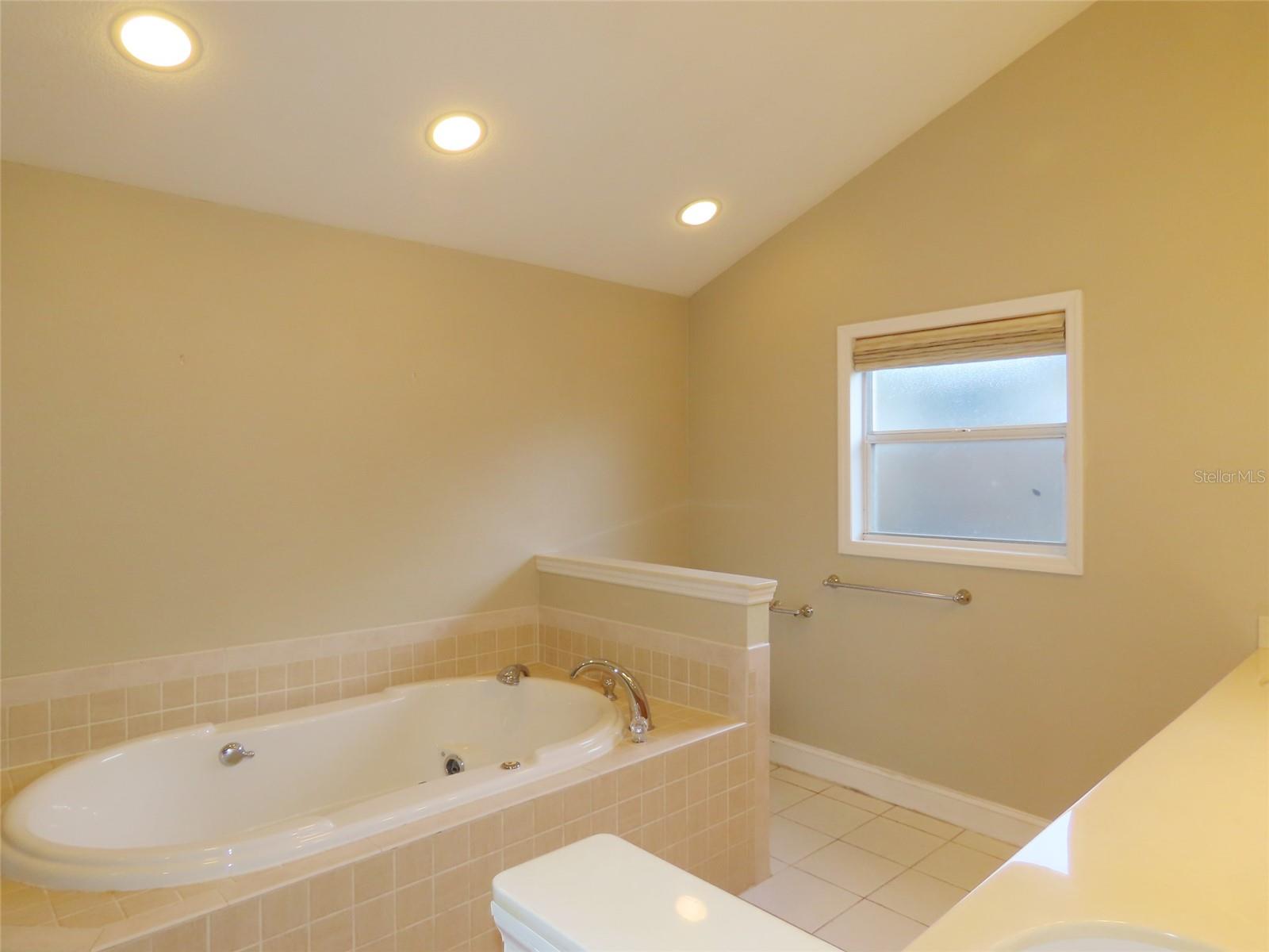 7555 PINE VALLEY LN — photo 16