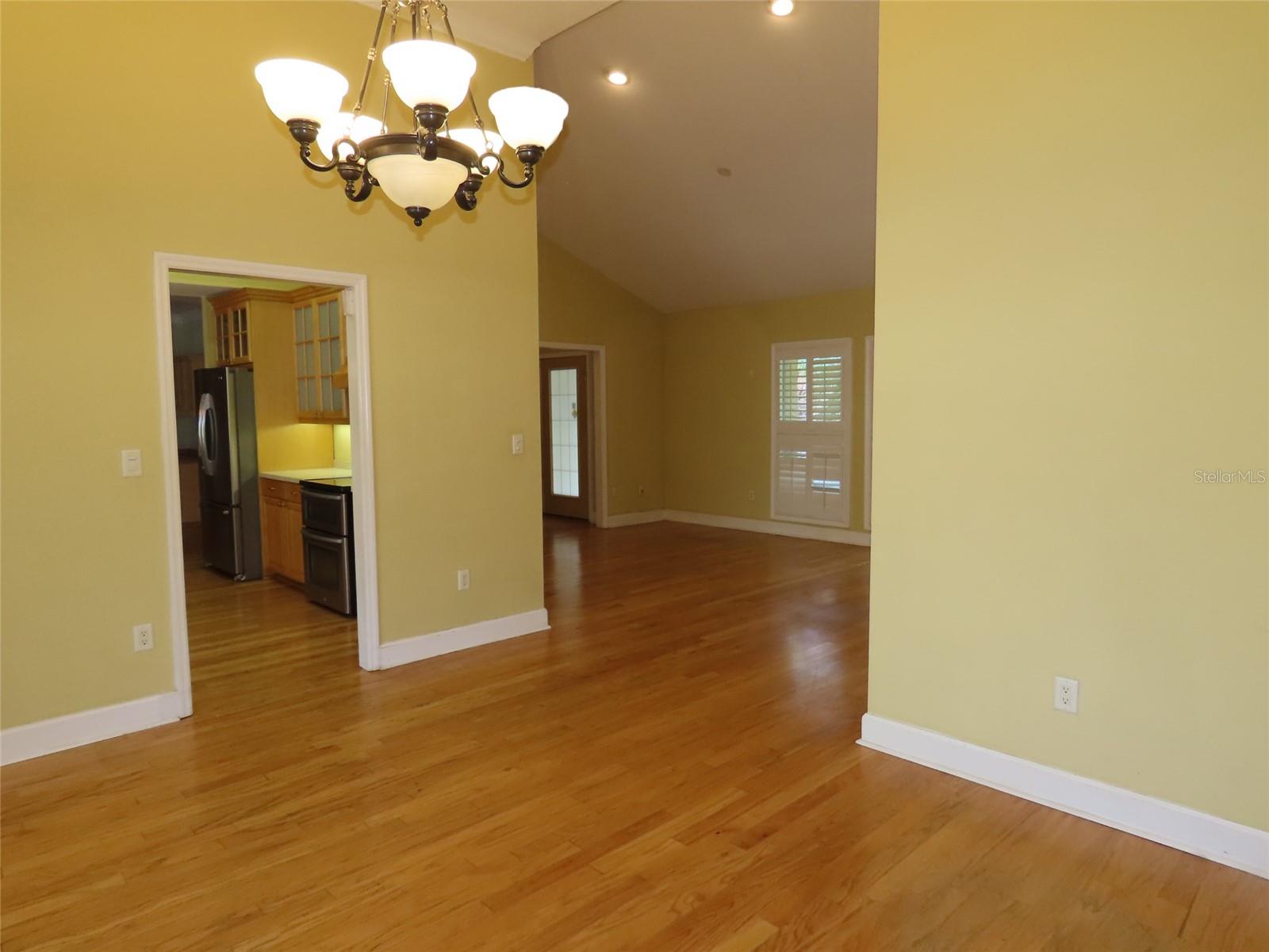 7555 PINE VALLEY LN — photo 21
