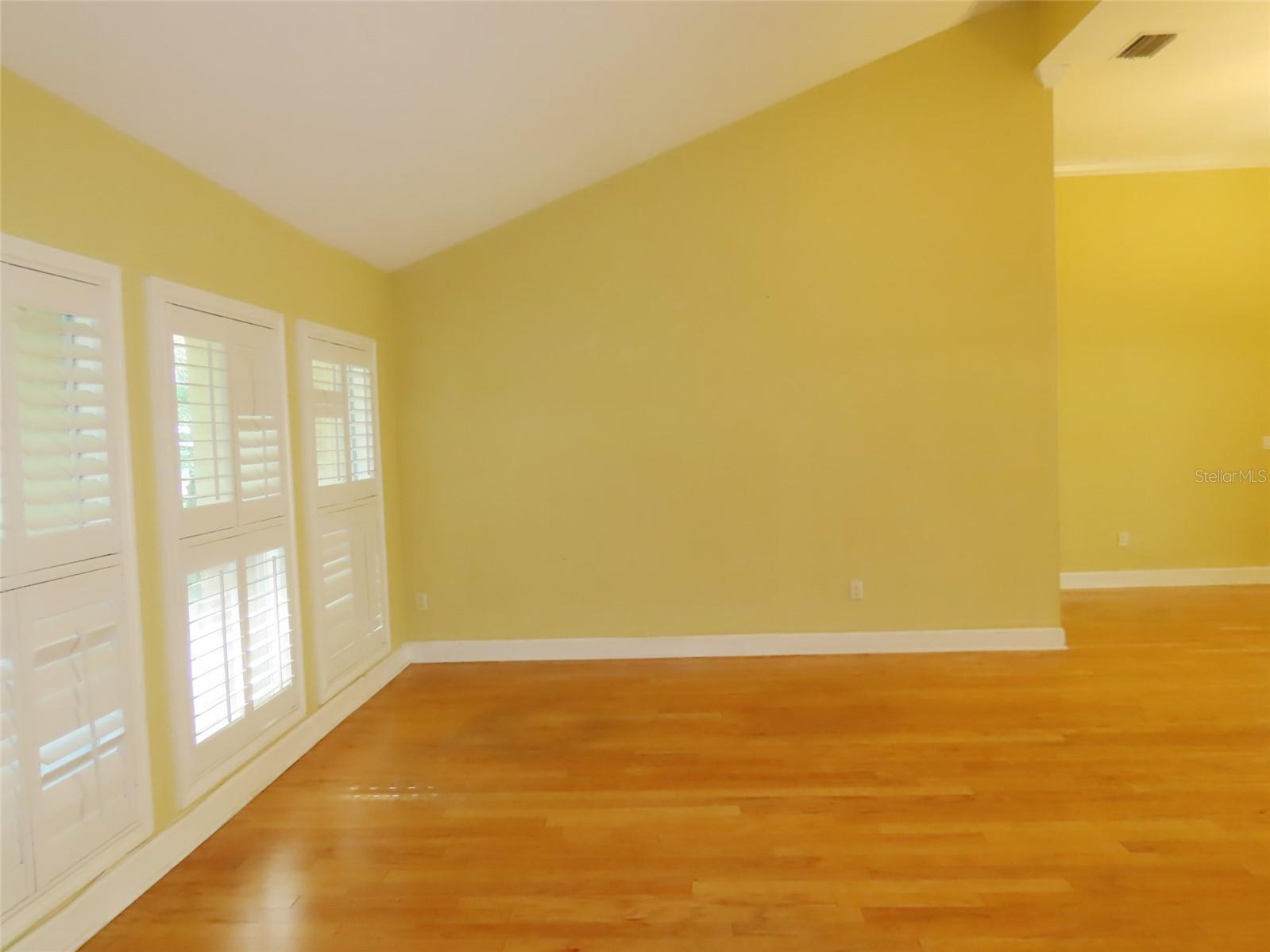 7555 PINE VALLEY LN — photo 12