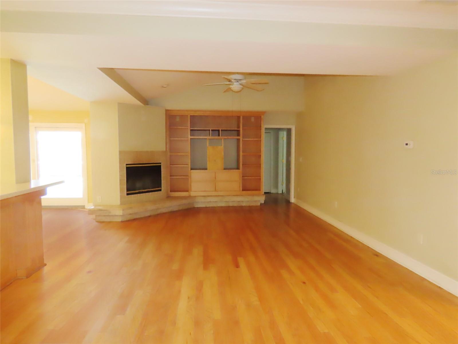 7555 PINE VALLEY LN — photo 37