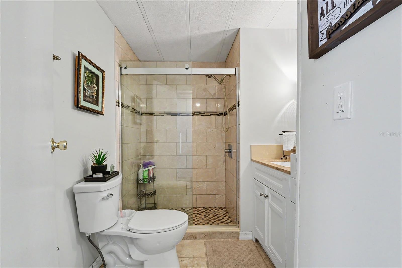 3902 JULIE DR — photo 24