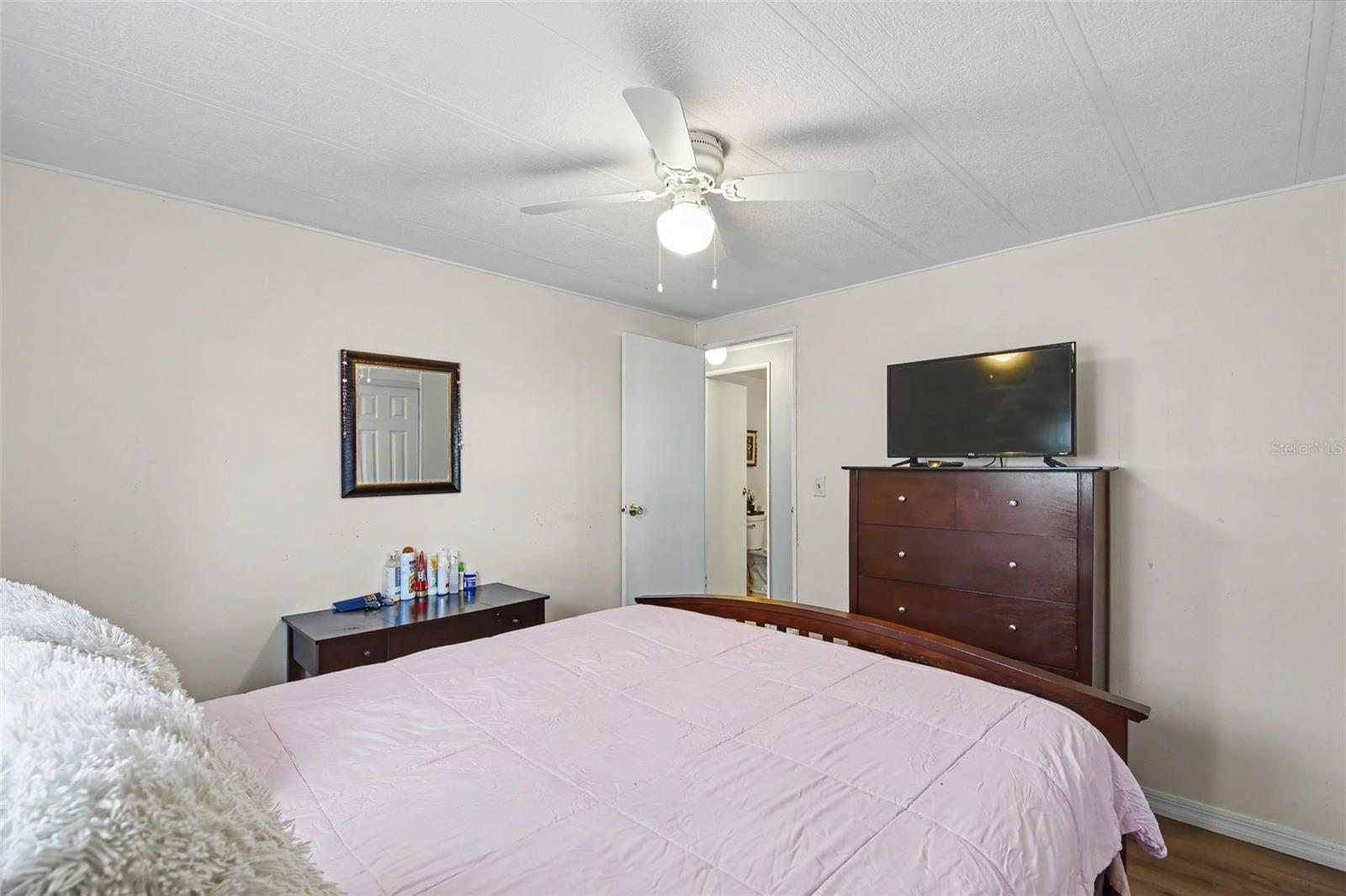 3902 JULIE DR — photo 22