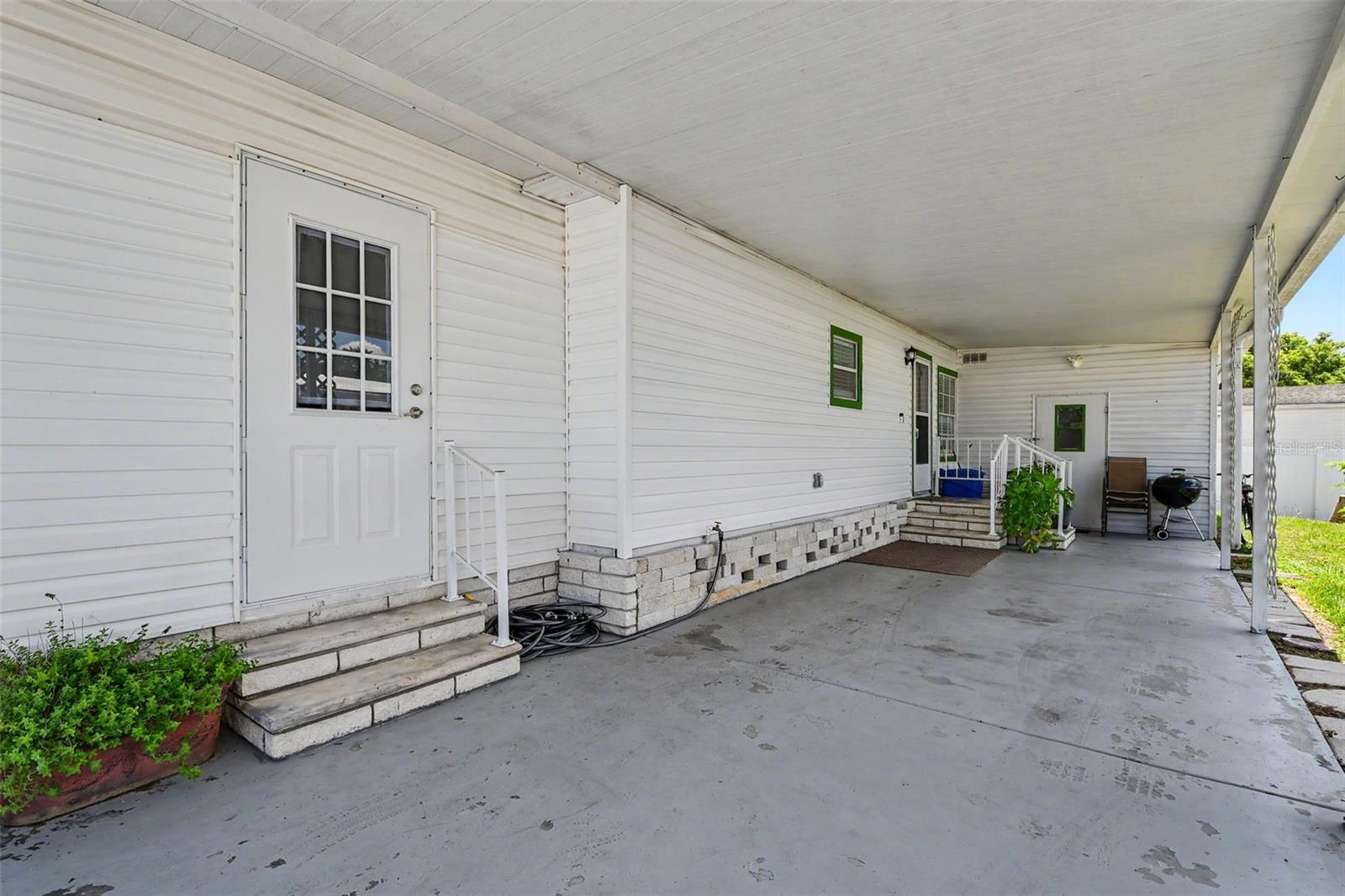 3902 JULIE DR — photo 4