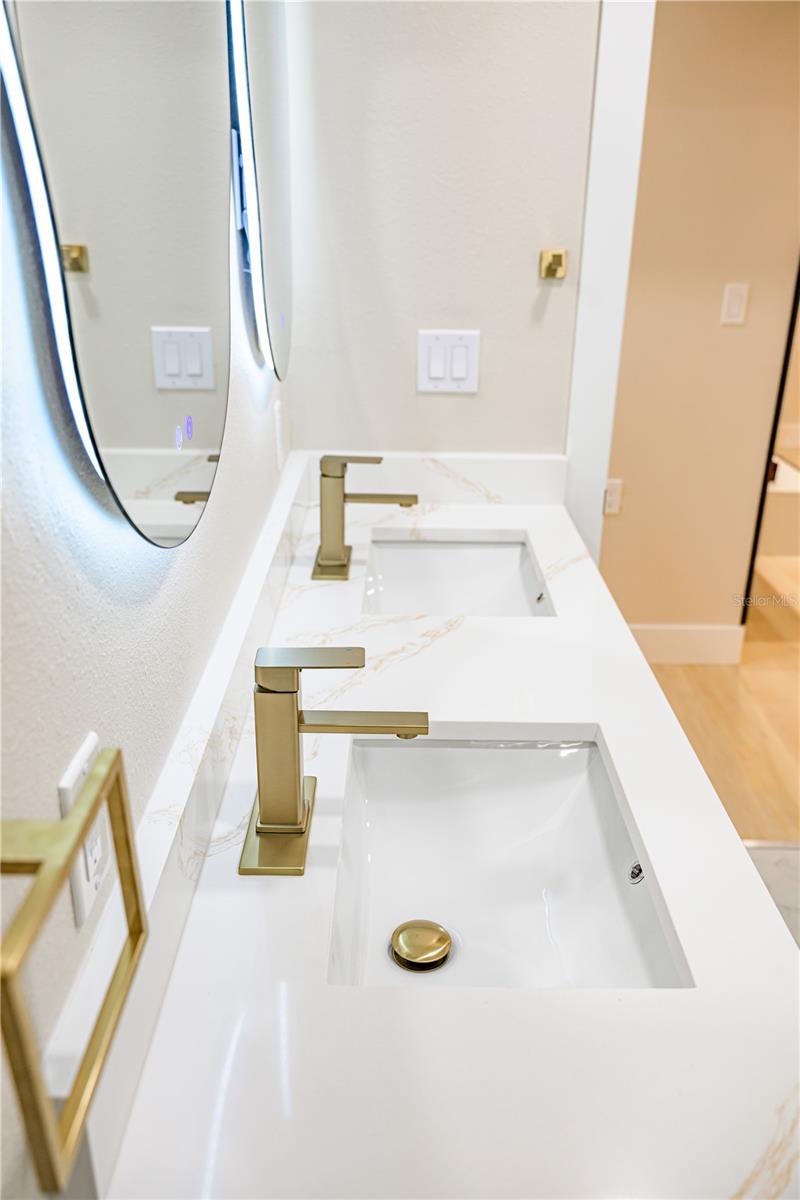 1015 BOCA CIEGA ISLE DR — photo 28