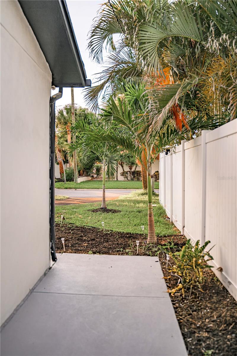 1015 BOCA CIEGA ISLE DR — photo 38