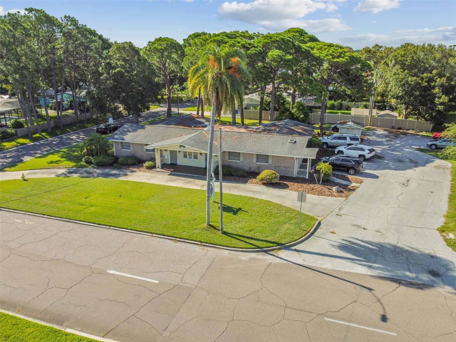 605 PALM BLVD — photo 3