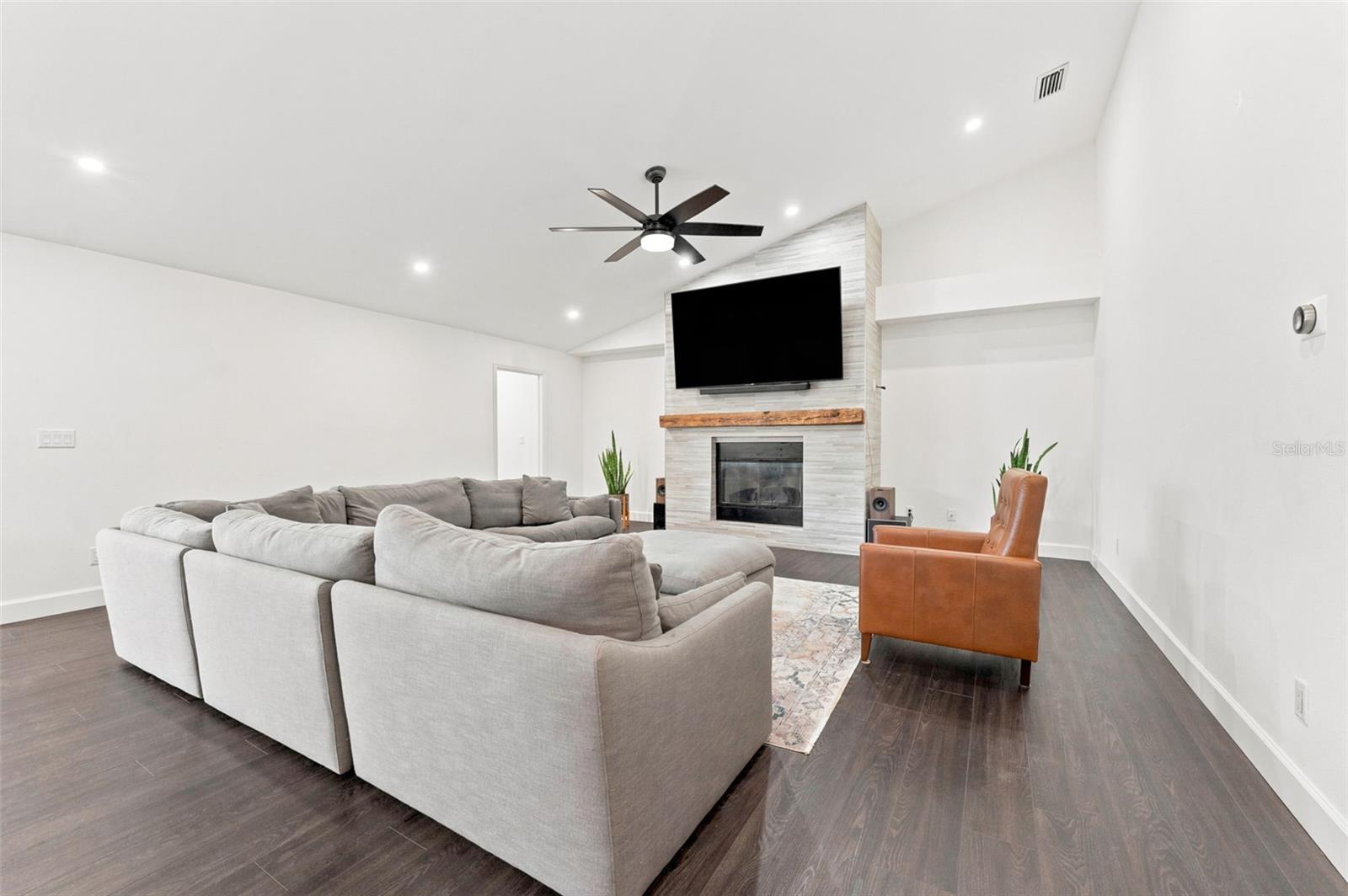 3969 TALAH DR — photo 37