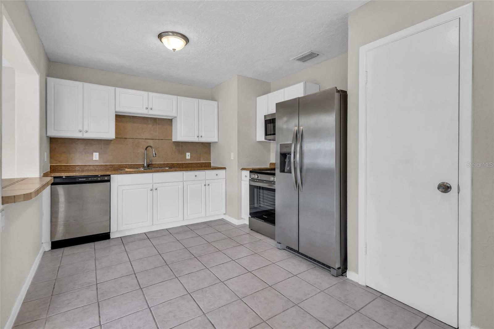 7000 BRENTFORD RD — photo 9