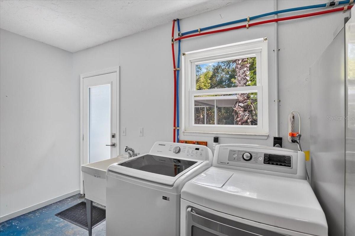 3282 TOBERO LN — photo 34