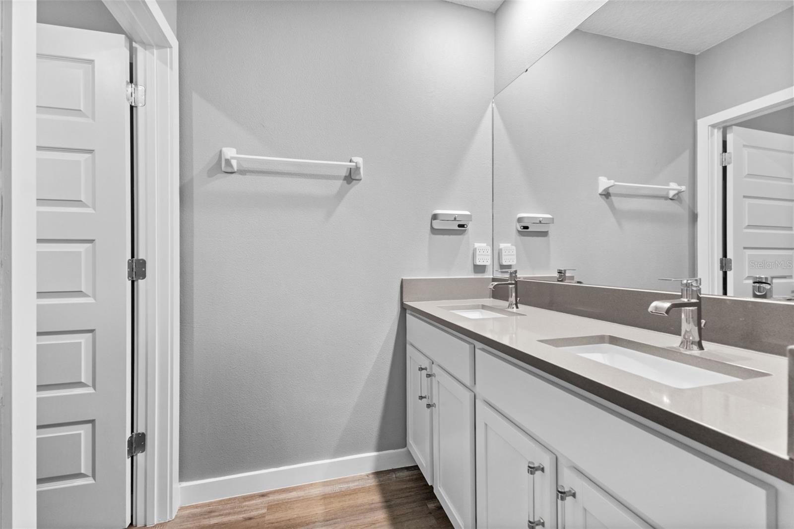 9728 CRESCENT RAY DR — photo 51