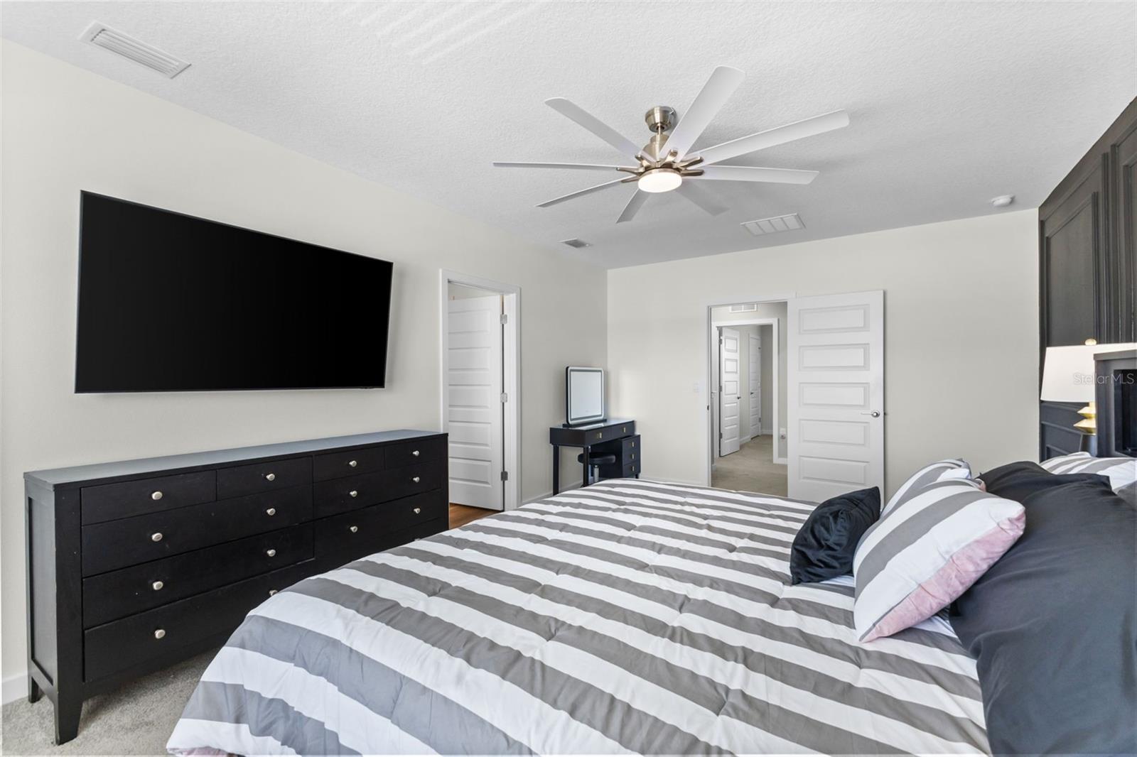 9728 CRESCENT RAY DR — photo 37