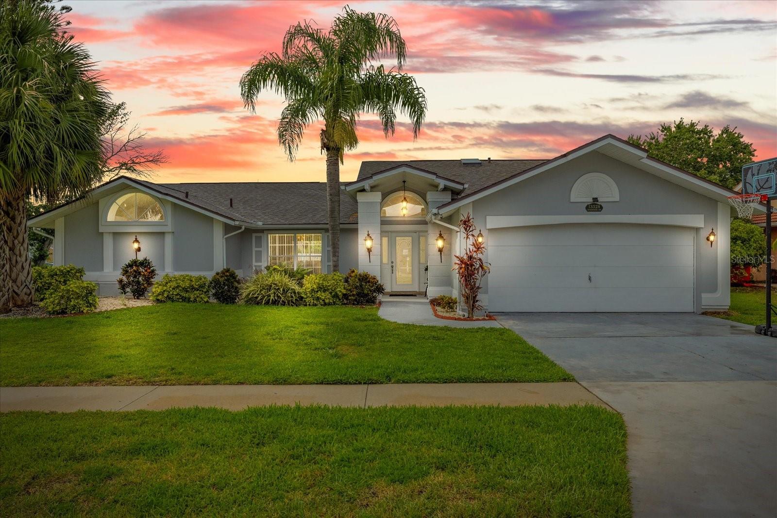 13528 WOODSIDE DR — photo 2