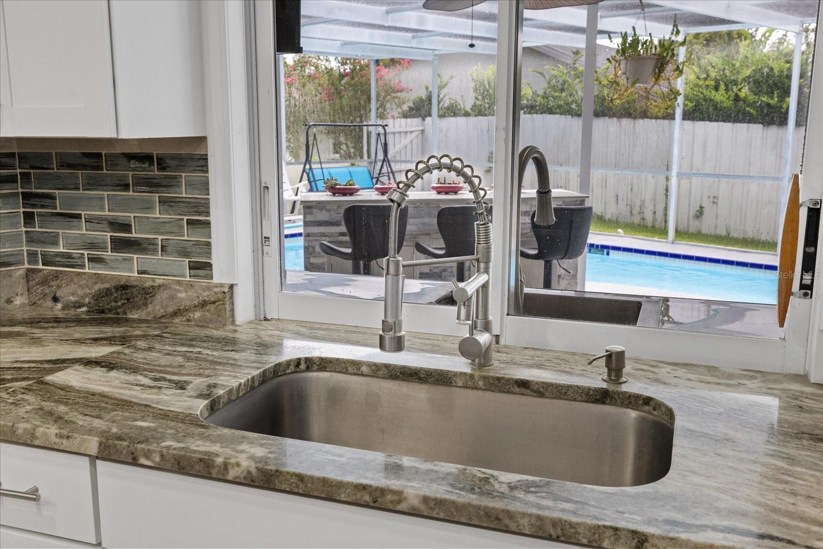 13528 WOODSIDE DR — photo 25