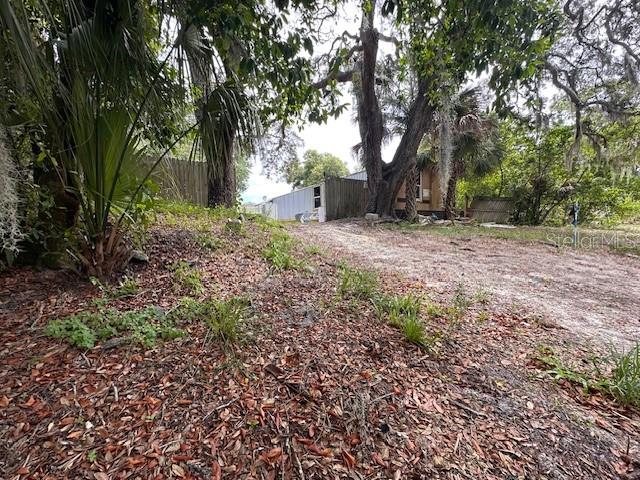 6631 CELESTE LN — photo 32