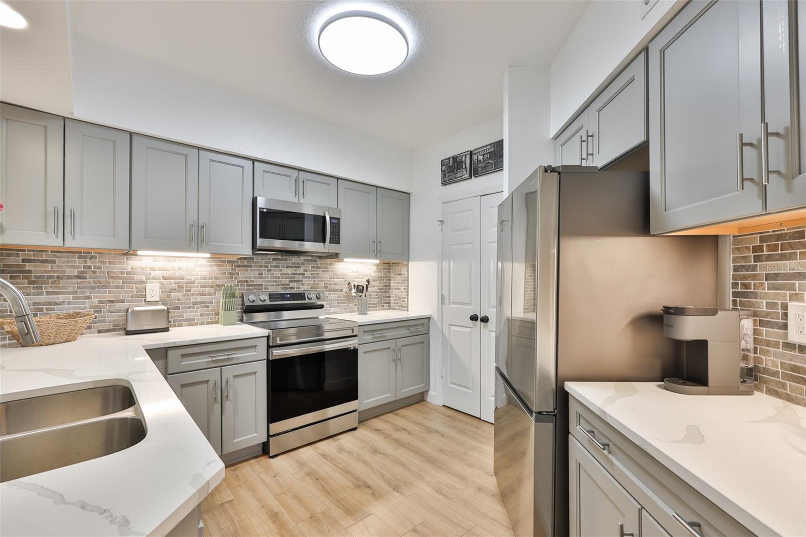3312 BAY CLUB CIR #3312 — photo 11