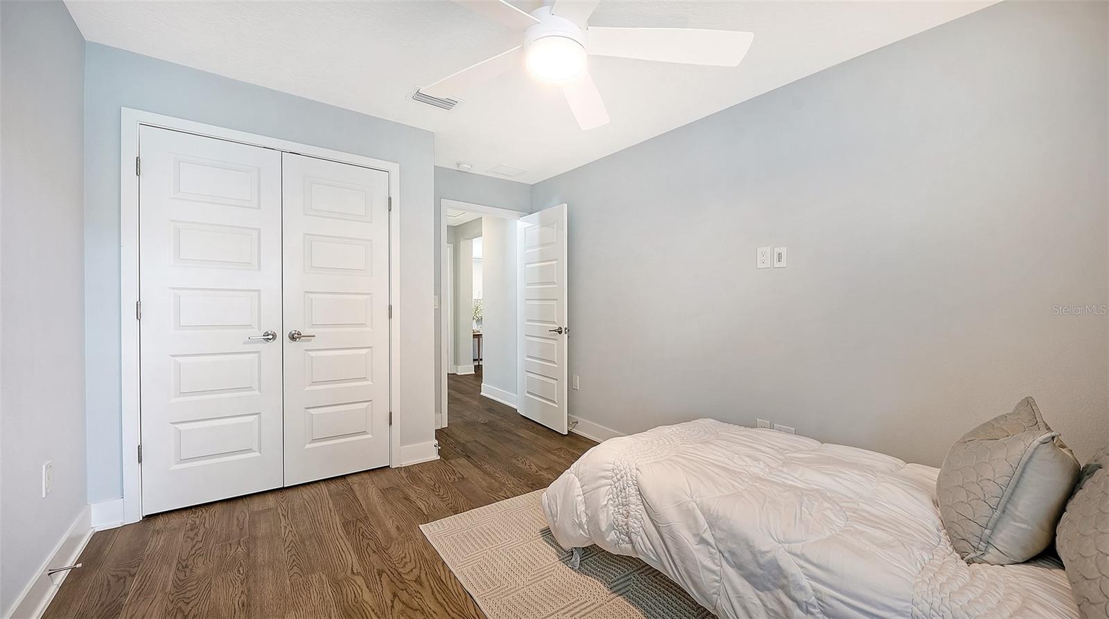 2554 FLOYD ST — photo 29