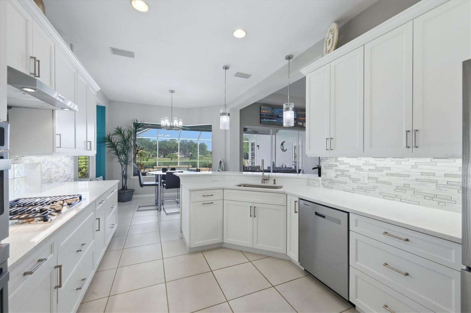 7346 WINDEMERE LN — photo 13