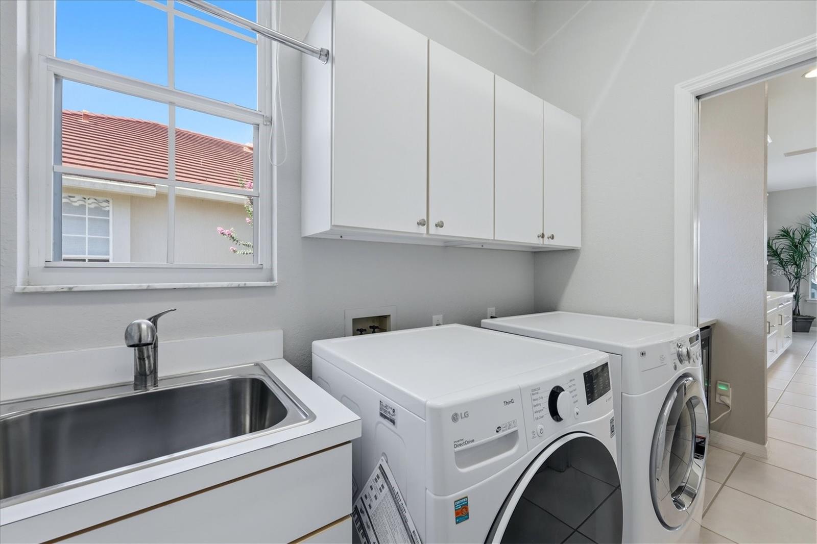 7346 WINDEMERE LN — photo 28